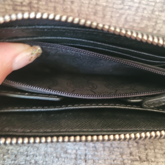 Michael Kors Jet Set Center Stripe Leather Wallet - Picture 11 of 11